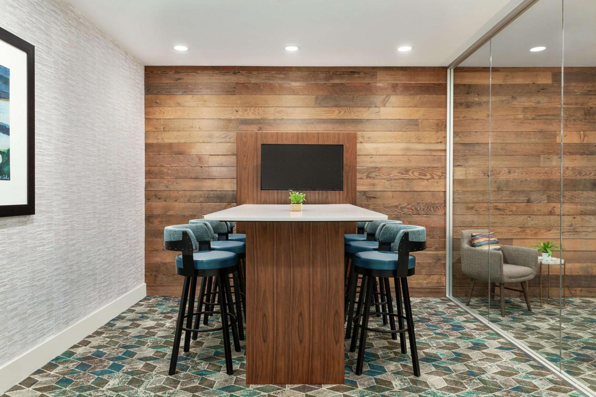 Hilton Garden Inn Seattle Airport SeaTac Extérieur photo